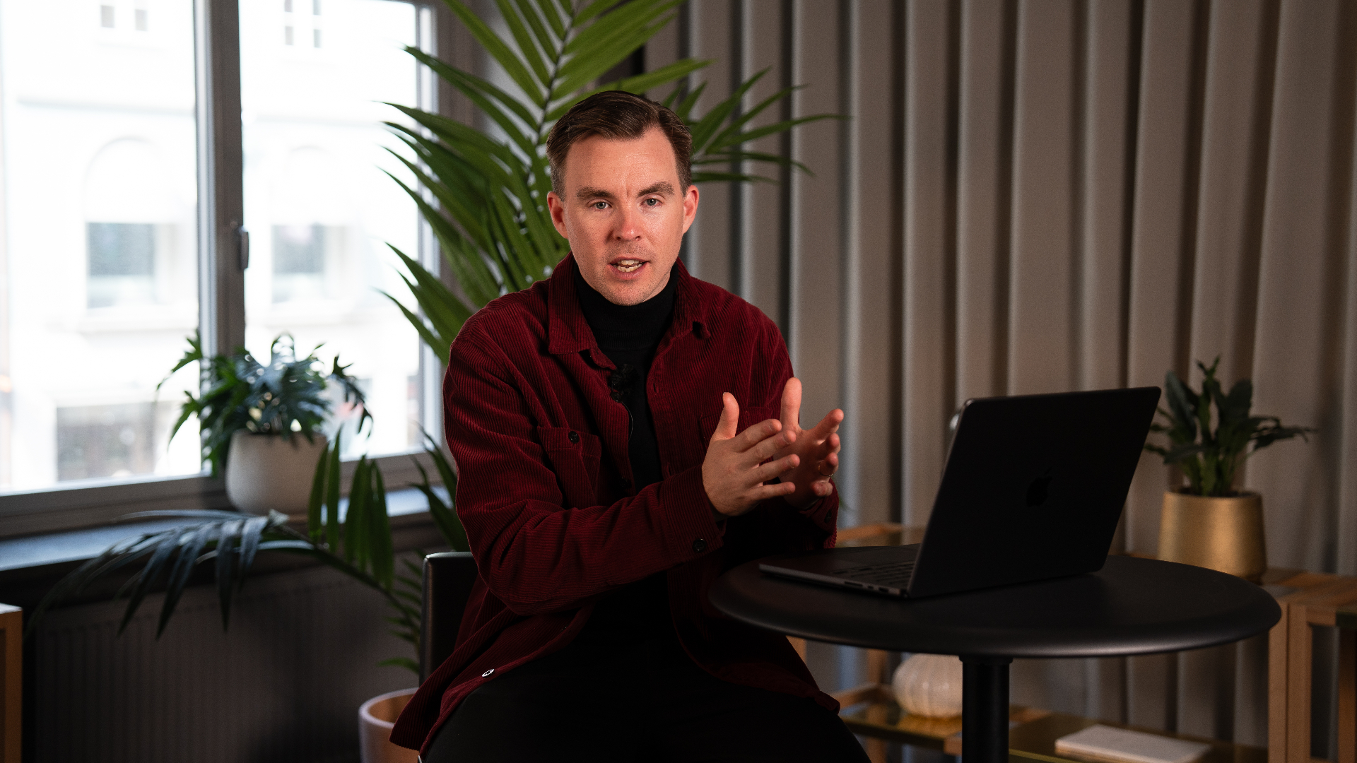 Sibbe Silvén presenterar AI-strategier